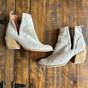 Jeffrey Campbell Light Beige Ankle Booties